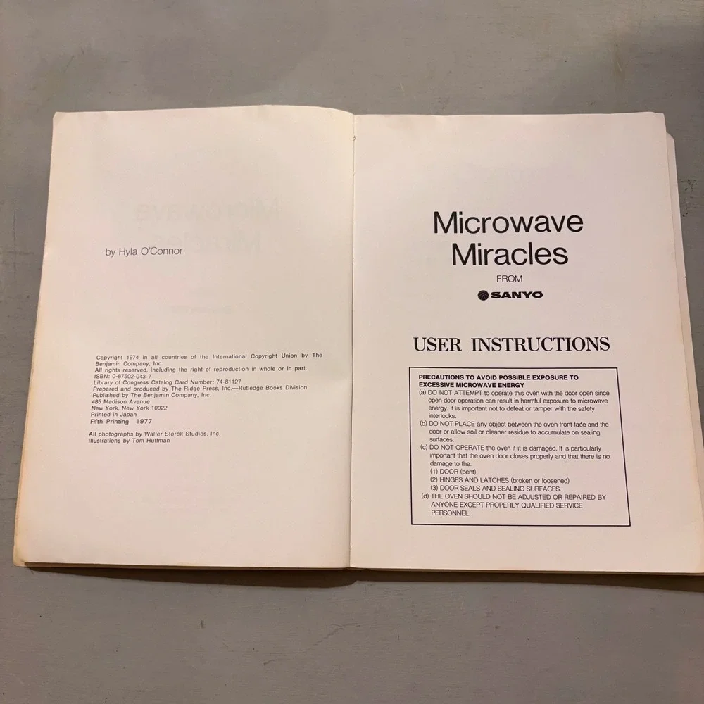 Vtg 1970s Microwave Miracles Sanyo Cookbook Retro MCM Kitchen Kitschy Prop Decor